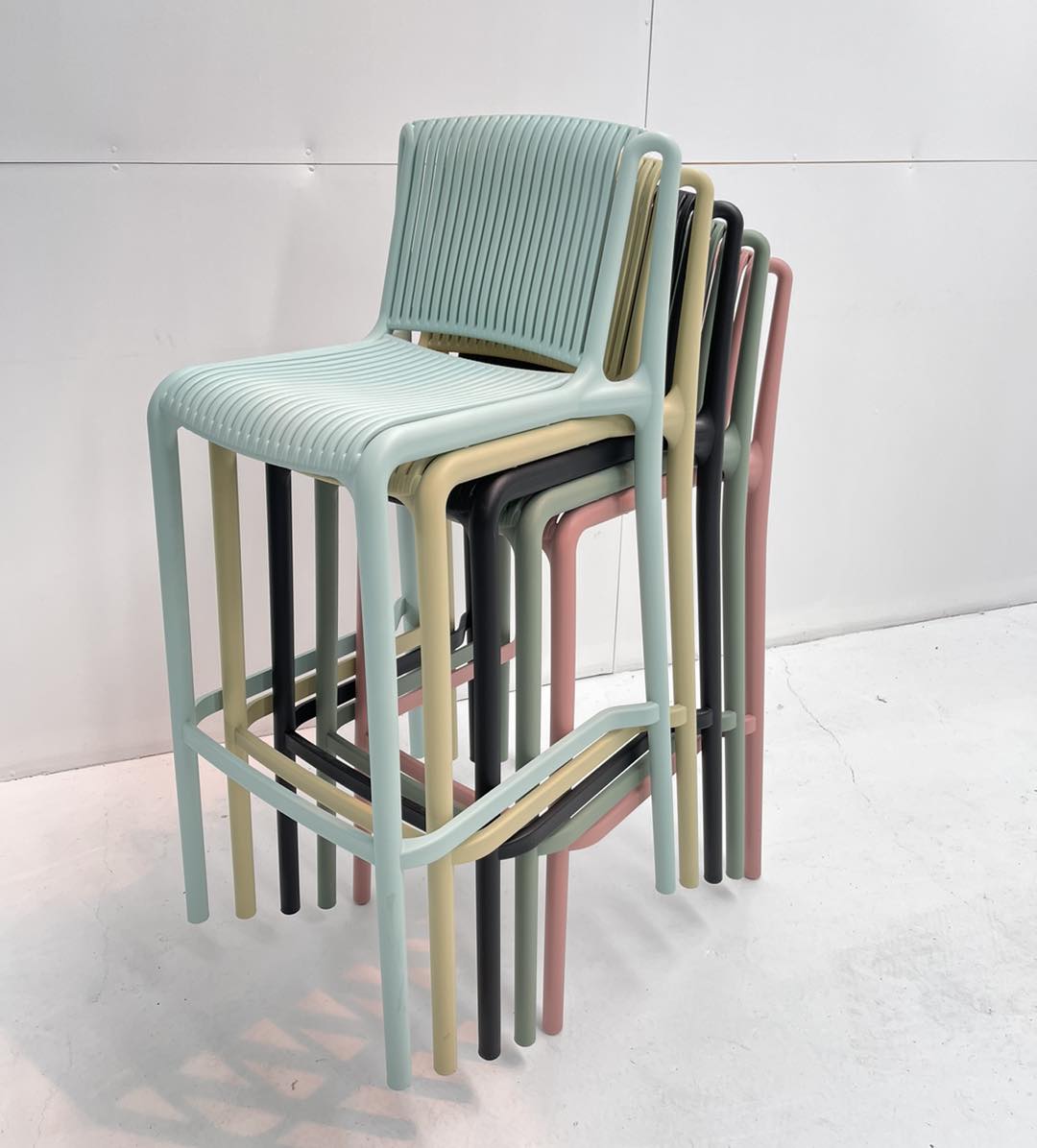 Cali PP Bar Stool - Razzino Furniture